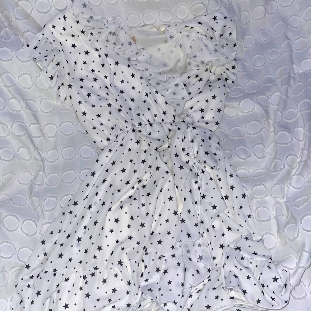 altar’s state dress white with black stars never worn size M